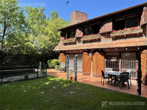 Imagen 1 de 30 de Casa En Excelente Zona De La Horqueta