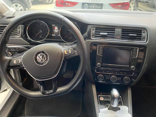 Imagem 6 de 6 de Volkswagen Jetta 2.0 Comfortline Flex 4p Tiptronic