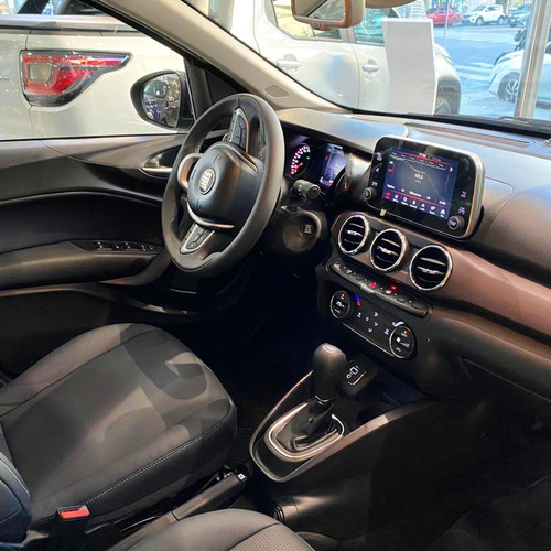 Imagen 8 de 11 de Fiat Cronos Precision 1.8 At6 My22