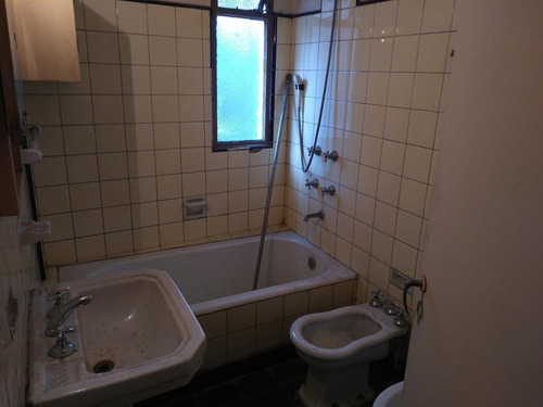 Imagen 11 de 17 de Departamento -3 Amb. Con Dependencia- Rivadavia 6100- Caballito