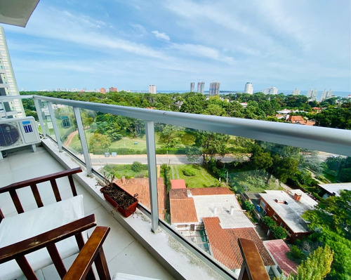 Apartamento En Venta De 3 Dormitorios En Roosevelt