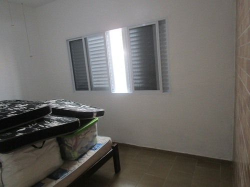 Excelente Casa, Isolada, Com Edícula, Espaço Para Piscina. Há 300 Metros Da Praia!