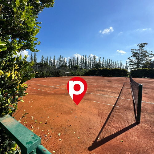 Oportunidad Lote 17 Barrio Pinares