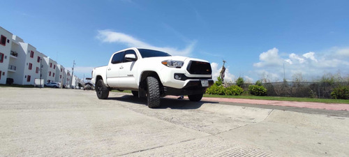Imagen 10 de 11 de Toyota Tacoma 2017 3.5 Trd Sport At