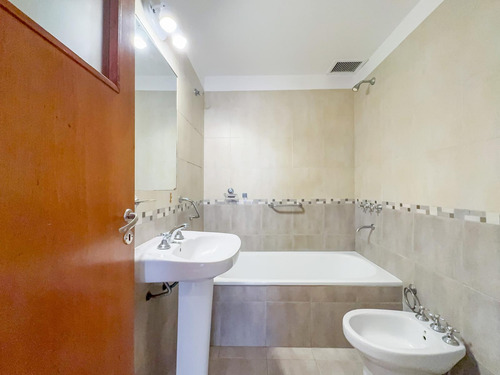 Departamento En Venta, 2 Dormitorios, Balcon, Zona Rio