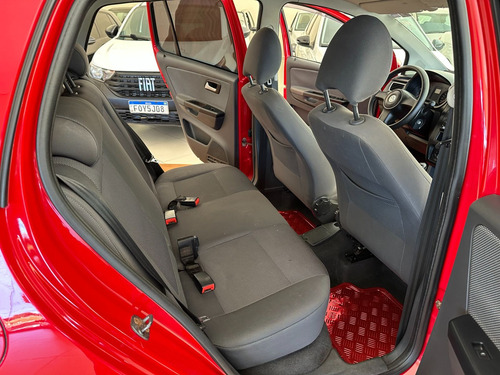 Volkswagen Fox 1.6 Mi Total Flex 8V 5p