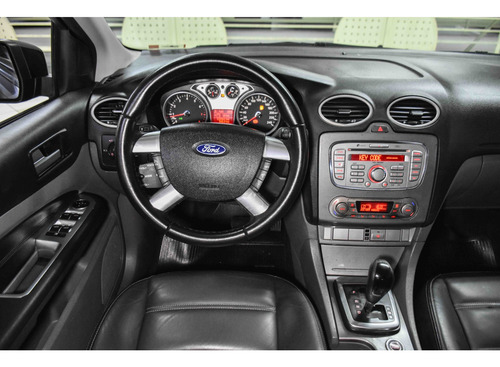 Ford Focus 2.0 GHIA 16V FLEX 4P AUTOMÁTICO