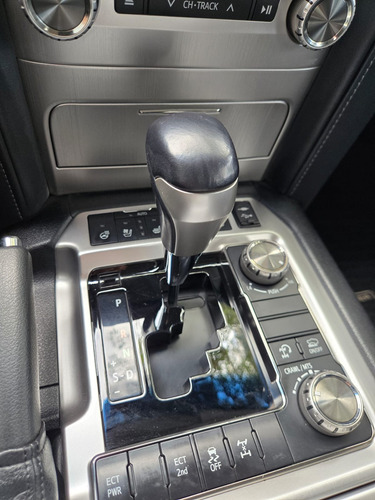 Toyota Land Cruiser 4.5 Td 200 Vx 265cv At W/floormat