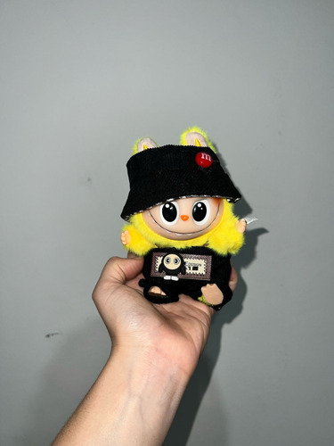Peluche Articulado De Vinilo Labubu Fall In Wild Amarillo