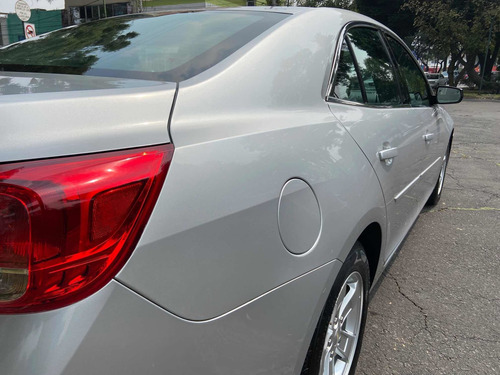 Imagen 9 de 15 de Chevrolet Malibu 2.5 Ls Mt 2013