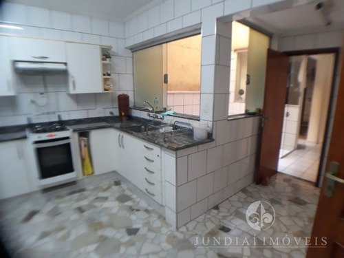 Oportunidade De Morar No Centro De Jundiaí Com Todas As Comodidade. Vendo Apto Com 117 M², 02 Dormitórios, Amplas Salas De Estar E Jantar, Cozinha, Lavanderia, 02 Banheiros, 01 Vag - Ap00254 - 341007