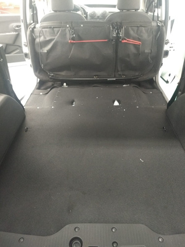 Imagen 18 de 25 de Kangoo Express Emotion 5 Asientos 1.6 16v 115 Cv 2022 D