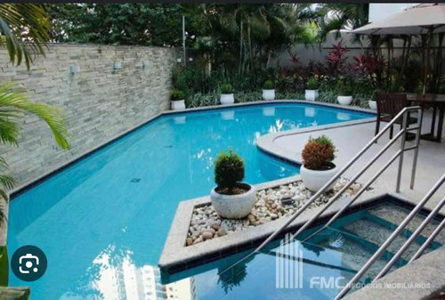 Apartamento Com Acabamento Em Alto Padrão.