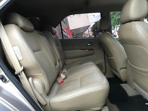 Toyota SW4 3.0 Srv 7l 4x4 Aut. 5p
