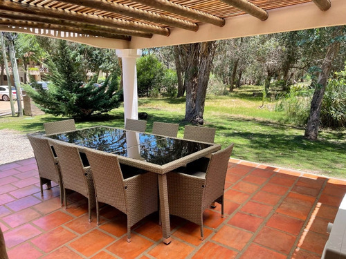 Imagen 23 de 24 de Casa Alquiler Solanas Vacation Club / 3 Dorm - 8 Personas.