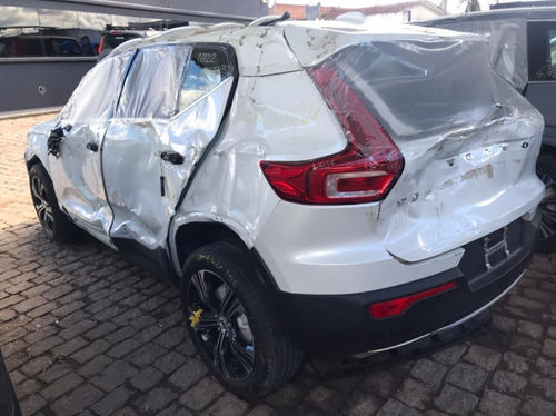 Imagem 6 de 10 de Volvo Xc40 T4 2020 Sucata Para Venda De Peças