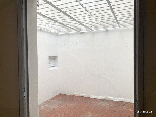 Imagen 9 de 16 de Venta Apartamento La Blanqueada 1 Dorm , Planta Baja, Patio Y Sin Gastos Comunes.