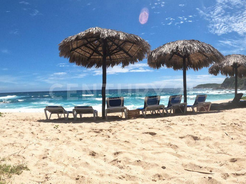 Lote De Terreno En Venta En Barra De Cuatunalco, Oaxaca.