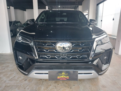 Toyota Hilux SW4 SRX