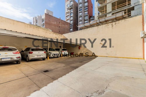 Imagen 15 de 16 de Vendo Departamento,2 Dormitorios Con Balcón Al Frente Y Cochera. Barrio Lourdes