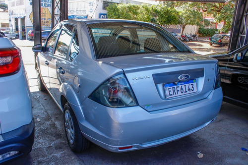 Imagem 3 de 4 de Ford Fiesta