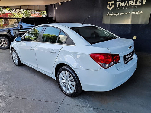 Imagem 12 de 14 de Chevrolet Cruze 1.8 Lt 16v Sedan