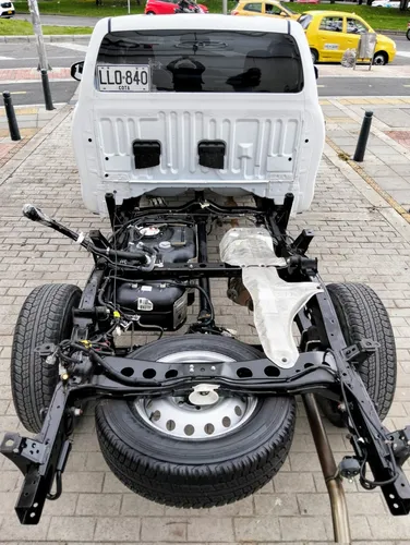 Toyota Hilux 2.7 Gasolina 4x2 Chasis Como Nueva