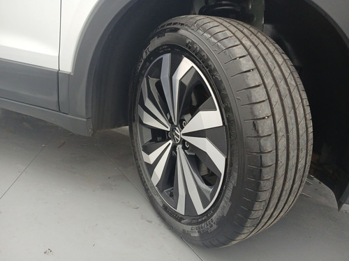 Volkswagen T-Cross 1.4 250 TSI TOTAL FLEX HIGHLINE AUTOMÁTICO