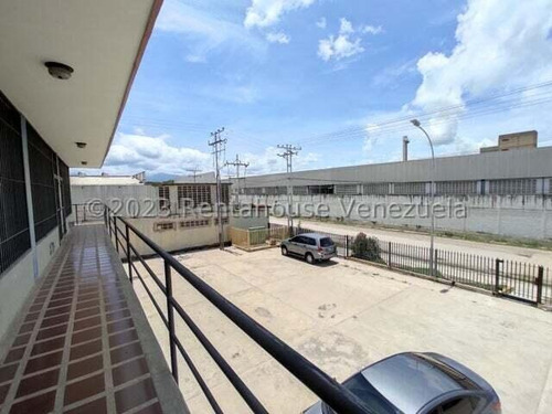 Locales Comerciales En Venta En Zona Industrial San Crispin Santa Cruz Aragua 24-1695 Irrr
