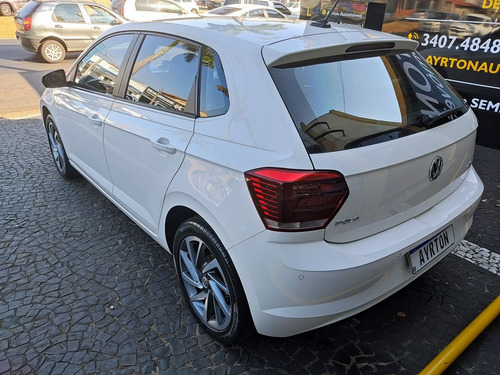 Imagem 9 de 13 de Volkswagen Polo Hatch 1.0 12v 4p Tsi 200 Highline Automático