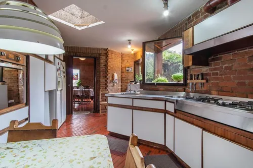 Casa En Arriendo En Provenza. Cod A1402