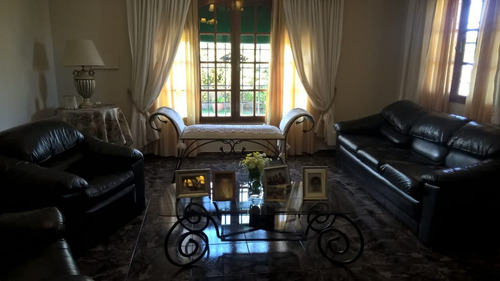 Vendo Casa En San Rafael Con Hermoso Parque Y Piscina, Cerca De Valle Grande
