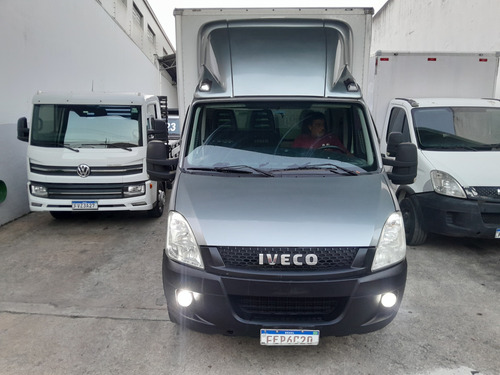 Iveco Daily 35s14 2013 Baú Com Motor Novo Ótimo Estado