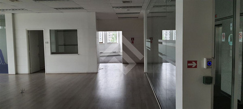 Oficina En Arriendo Con Financiamiento Para Habilitar.