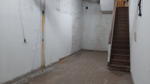 Local Excelente Oportunidad 75m2 Expandible A 100 Se Puede Hacer Entrepiso . Zotano Sin Humedad S Nicolas