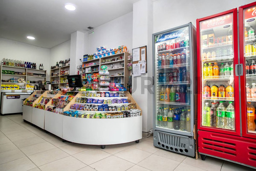 Venta De Local, Con Renta En Dolares