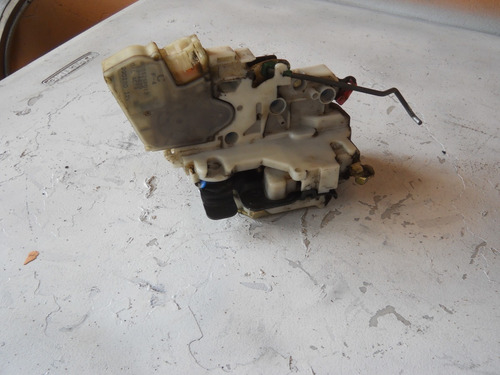 Imagen 4 de 4 de Vendo Cerradura Delantera Izquierda De Nissan Pathfinder