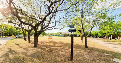 Chacras De La Villa - Excepcional Lote Fondo Norte