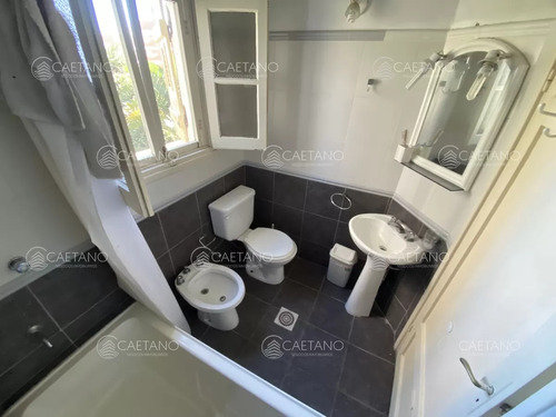 Venta Casa 5 Dormitorios. Playa Mansa, Punta Del Este