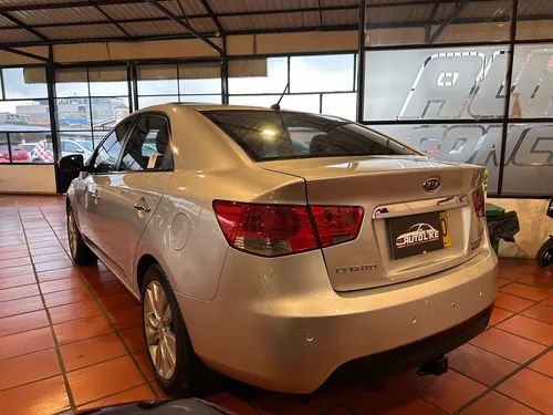 Kia CERATO FORTE 2.0