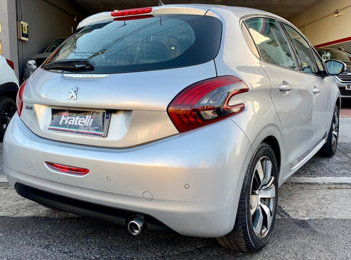 Peugeot 208 1.6 Feline