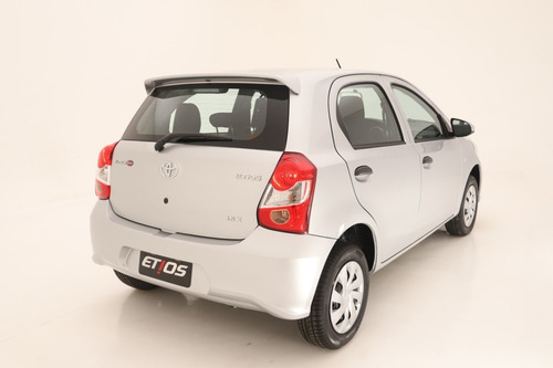 Imagen 15 de 15 de Toyota Etios 1.5 X 5p 2021 0km