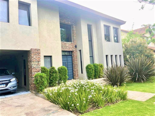 Imagen 2 de 12 de Venta Espectacular Propiedad En Barrio Champagnat Estancias Del Pilar