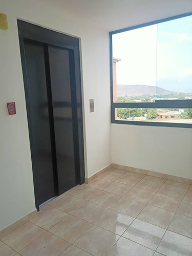 En Venta Pent-house Duplex En El Conjunto Resd. Valle Topacio, Municipio San Diego Estado Carabobo / Venezuela Emer.