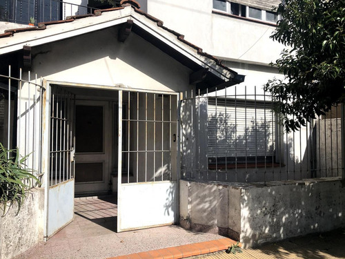 Imagen 4 de 25 de Casa Ph Venta - 3 Ambientes Con Patio - Castelar Sur - Permuta