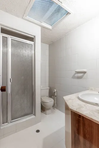 Casa En Venta En Alhambra. Cod V14653