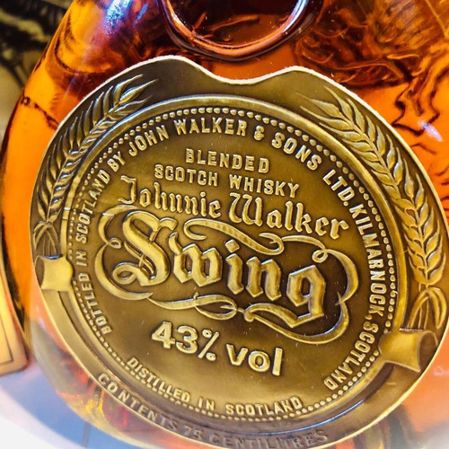 Imagen 5 de 6 de Whisky Johnnie Walker Swing ´1980´ 750ml En Estuche