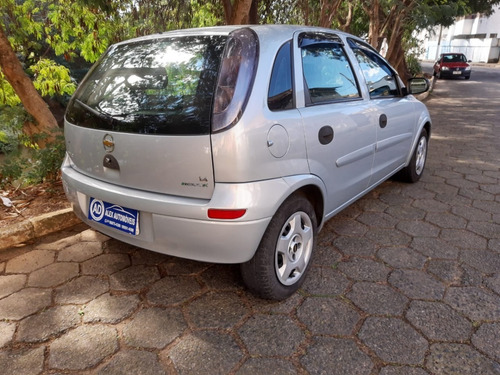 Imagem 4 de 8 de Corsa