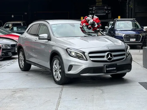 Mercedes-Benz Clase GLA GLA 180 1.6LT TA