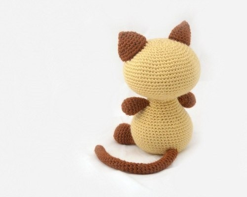 Imagem 2 de 5 de Gato Amigurumi Em Croche Gatinho Pelucia Quarto Decoração